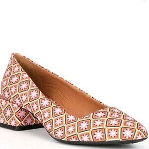 Chelsea & Violet Mazzy Printed Pumps